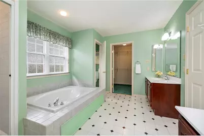 372 Indian Ridge Drive, Moon/Crescent Twp, PA 15108 - Photo 17