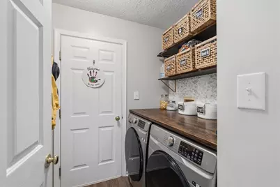 406 Arbor Dr, Adams Township, PA 16046 - Photo 15