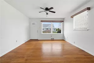 424 E New Castle St, Harmony Boro, PA 16063 - Photo 5