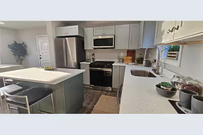 2908 Woodrow St, Liberty Boro, PA 15133 - Photo 11