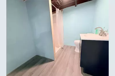 505 E Hazelcroft Ave, New Castle, PA 16105 - Photo 17