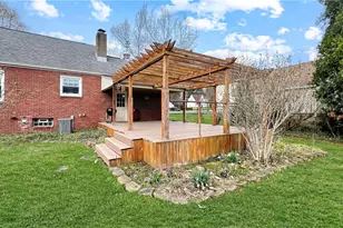 17 W Oakwood Way, Neshannock Township, PA 16105 - Photo 3