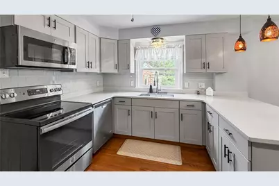 17 W Oakwood Way, Neshannock Township, PA 16105 - Photo 5