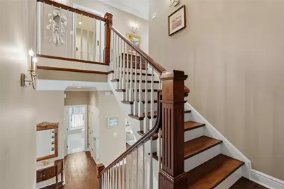 1690 Shelburne Ln, Pittsburgh, PA 15217 - Photo 21