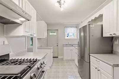 2902 Churchview Avenue, Pittsburgh, PA 15227 - Photo 15