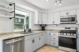 1335 Cardinal Dr, Scott Township, PA 15243 - Photo 15