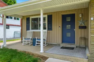 1335 Cardinal Dr, Scott Township, PA 15243 - Photo 5