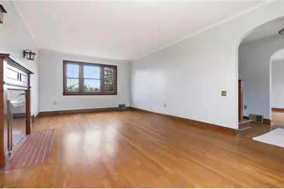 811 W Monroe Circle, Ross Twp, PA 15229 - Photo 5