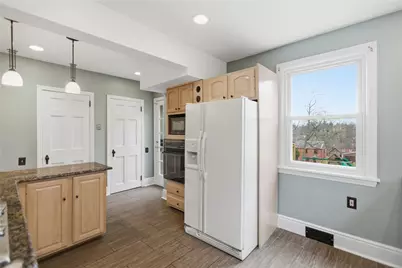 811 W Monroe Circle, Ross Twp, PA 15229 - Photo 13