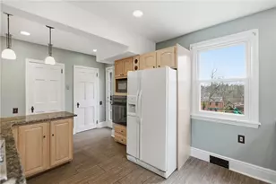 811 W Monroe Cir, Ross Twp, PA 15229 - Photo 13