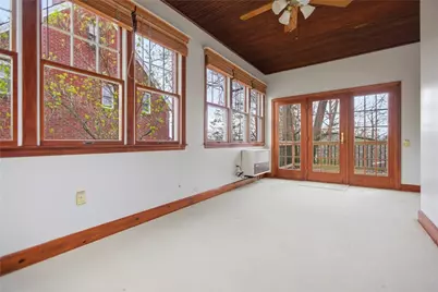 811 W Monroe Circle, Ross Twp, PA 15229 - Photo 7