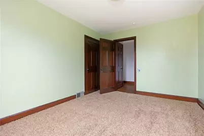 811 W Monroe Circle, Ross Twp, PA 15229 - Photo 25