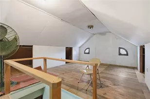 811 W Monroe Cir, Ross Twp, PA 15229 - Photo 27