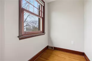 811 W Monroe Cir, Ross Twp, PA 15229 - Photo 23