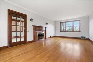 811 W Monroe Cir, Ross Twp, PA 15229 - Photo 5