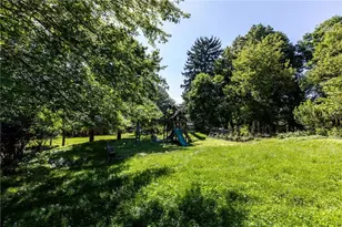 811 W Monroe Cir, Ross Twp, PA 15229 - Photo 35