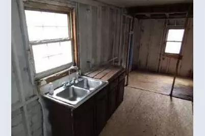 19 Gibson Ave, Washington, PA 15301 - Photo 5