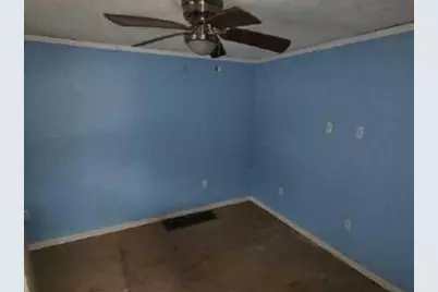 19 Gibson Ave, Washington, PA 15301 - Photo 3