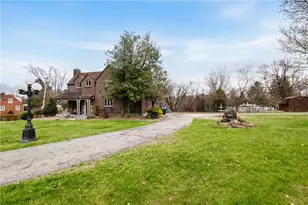 5611 Baptist Rd, Pittsburgh, PA 15236 - Photo 3