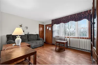 1461 Lynnwood Dr, Hermitage, PA 16148 - Photo 3