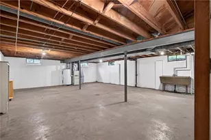 1461 Lynnwood Dr, Hermitage, PA 16148 - Photo 15