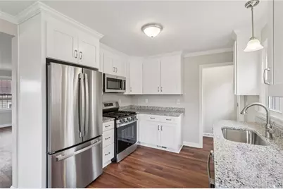 300 Patricia Dr, Ellwood City, PA 16117 - Photo 9