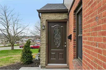 300 Patricia Dr, Ellwood City, PA 16117 - Photo 5