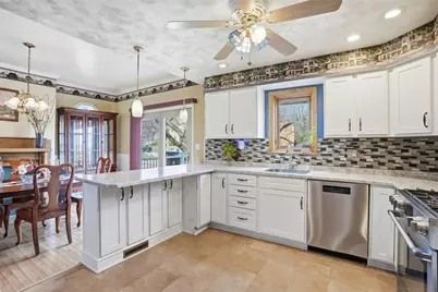 1202 Romanhoff St, Pittsburgh, PA 15212 - Photo 11