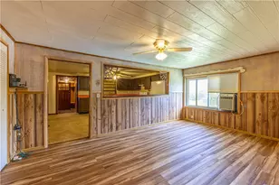 642 N Eighty Eight Rd, Carmichaels-Cumberland, PA 15320 - Photo 11