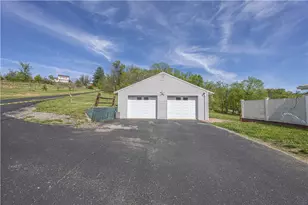 642 N Eighty Eight Rd, Carmichaels-Cumberland, PA 15320 - Photo 3