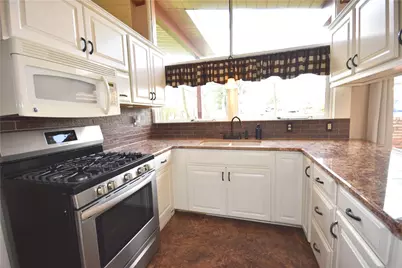 327 Wayne St, Claysville, PA 15323 - Photo 5