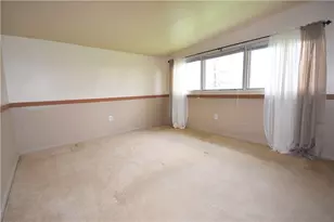 327 Wayne St, Claysville, PA 15323 - Photo 17