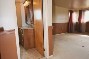 327 Wayne St, Claysville, PA 15323 - Photo 23