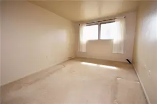 327 Wayne St, Claysville, PA 15323 - Photo 19