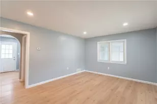 127 Carroll St, Aliquippa, PA 15001 - Photo 7