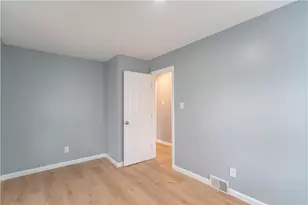 127 Carroll St, Aliquippa, PA 15001 - Photo 19