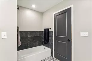 557 Morningstar Dr, Franklin Township, PA 16117 - Photo 21
