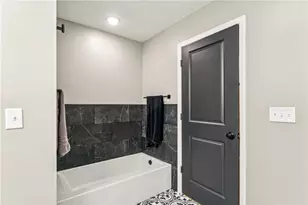 557 Morningstar Dr, Franklin Township, PA 16117 - Photo 21