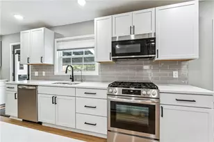 557 Morningstar Dr, Franklin Township, PA 16117 - Photo 5