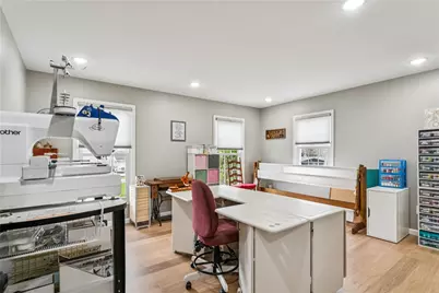 557 Morningstar Dr, Franklin Township, PA 16117 - Photo 17