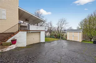 225 Kaercher St, Pittsburgh, PA 15207 - Photo 33