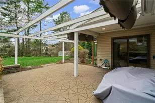 5528 Worthington Ct, Bridgeville, PA 15017 - Photo 39