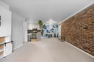 920 Margarite Dr, Scott Township, PA 15216 - Photo 9