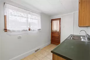 722 6th Ave, New Brighton, PA 15066 - Photo 13