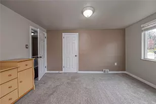 433 Sleepy Hollow Rd, Pittsburgh, PA 15228 - Photo 17