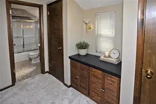 1597 Riverside Dr, Pittsburgh, PA 15147 - Photo 11