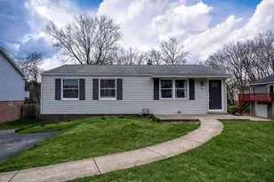 646 Harborview Dr, Pittsburgh, PA 15239 - Photo 1