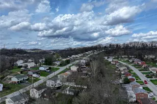 646 Harborview Dr, Pittsburgh, PA 15239 - Photo 39