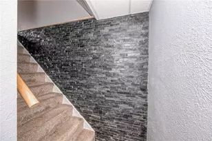 646 Harborview Dr, Pittsburgh, PA 15239 - Photo 21