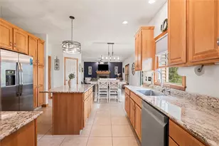 1810 Lori Ln, Hermitage, PA 16148 - Photo 5